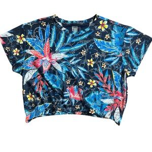 Lucky In Love Women XL Floral Multicolor Eyelet Perforated Golf Tennis Crew Top